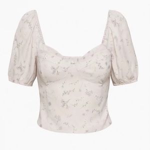 Aritzia // Wilfred Novella short sleeve blouse